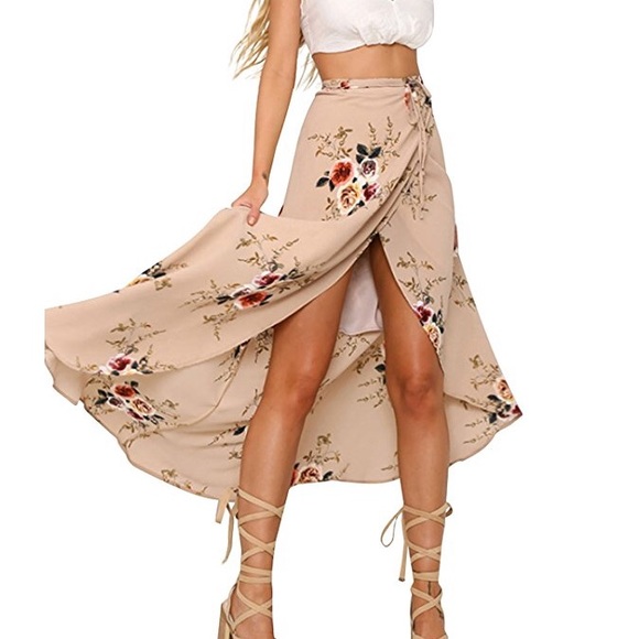 ⭐️HOST PICK⭐️👠Womens BOHO Floral Skirt👠 - Picture 2 of 5